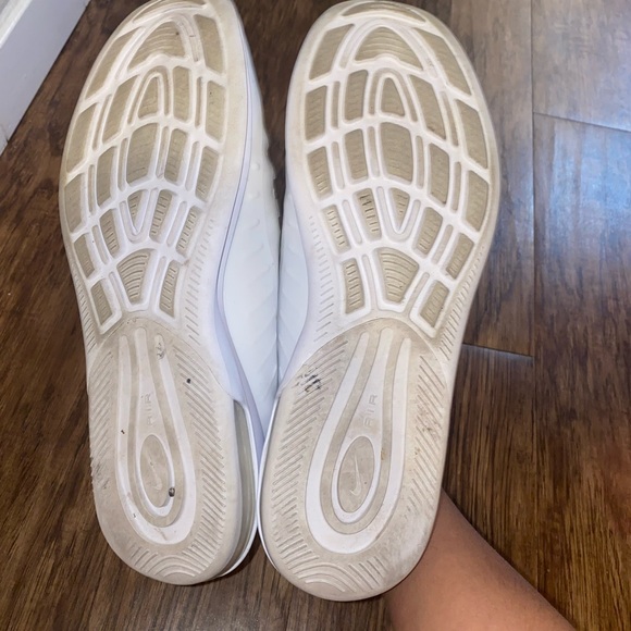 SOLD ❌❌ Nike All White Men Sneakers - Picture 4 of 6